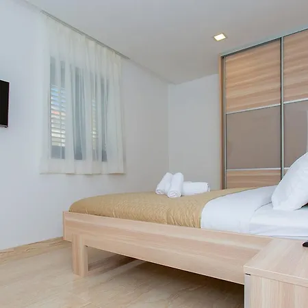 Luxury 4* Makarska