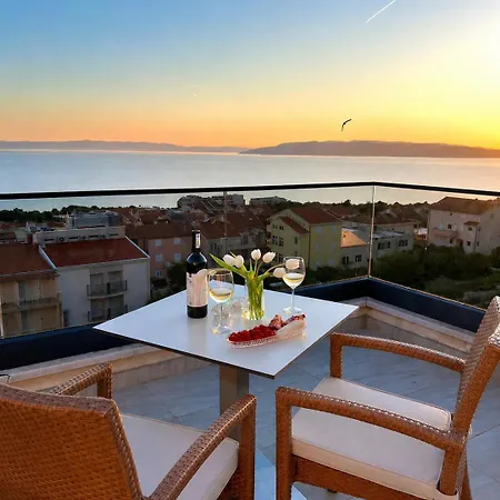 Apartment Luxury 4*
