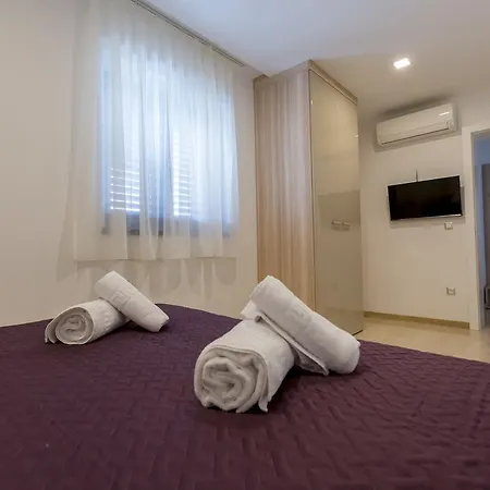 Luxury Апартаменты 4*