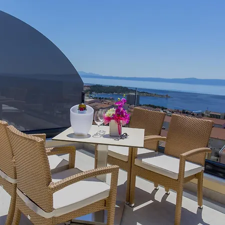 Luxury 4* マカルスカ